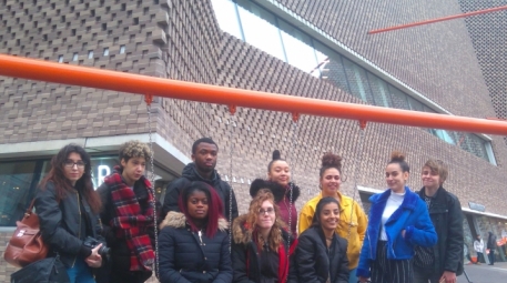 Art students find inspiration at Tate Modern