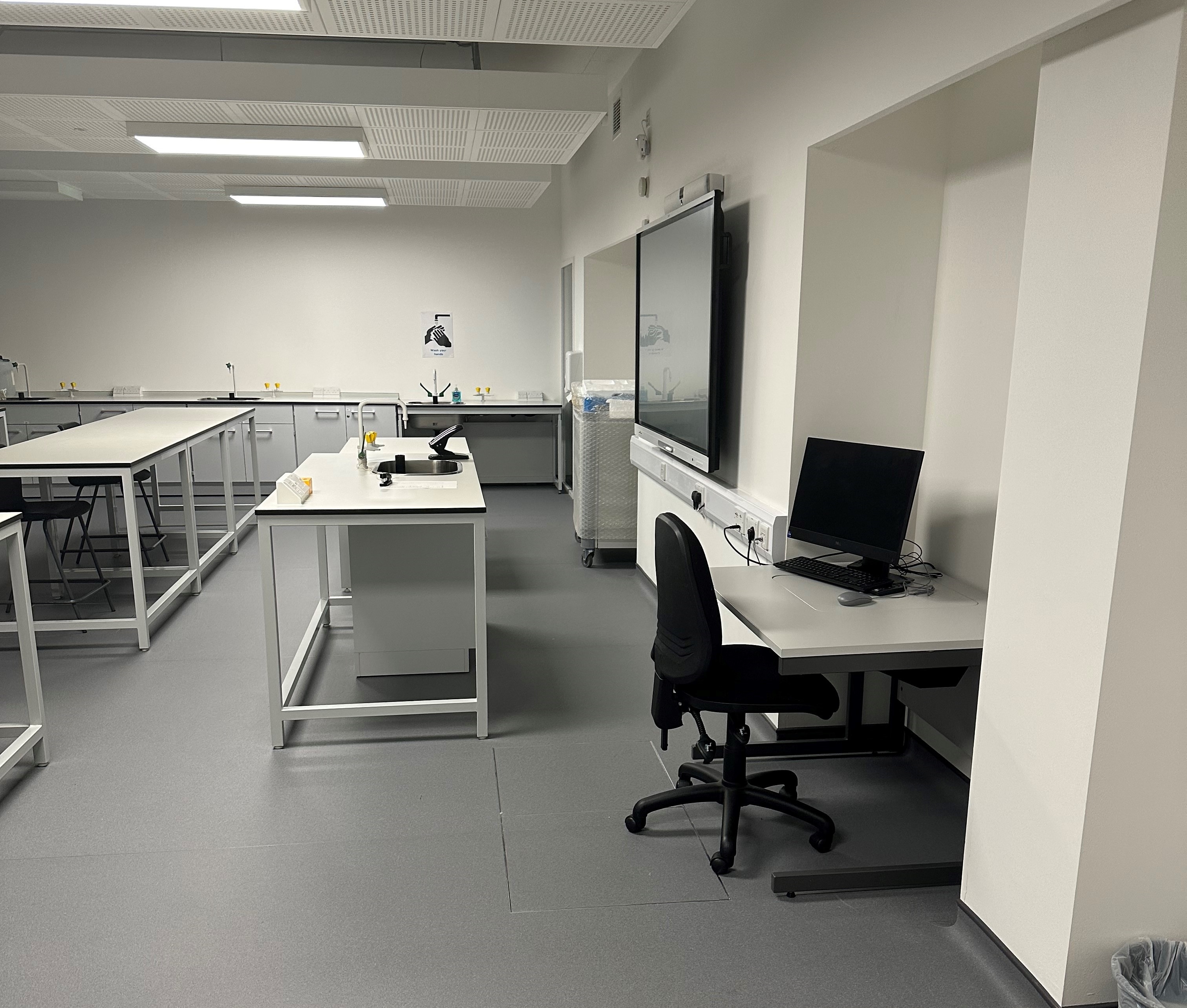 Csfc Unveils New State Of The Art Science Lab Coulsdon Sixth Form College